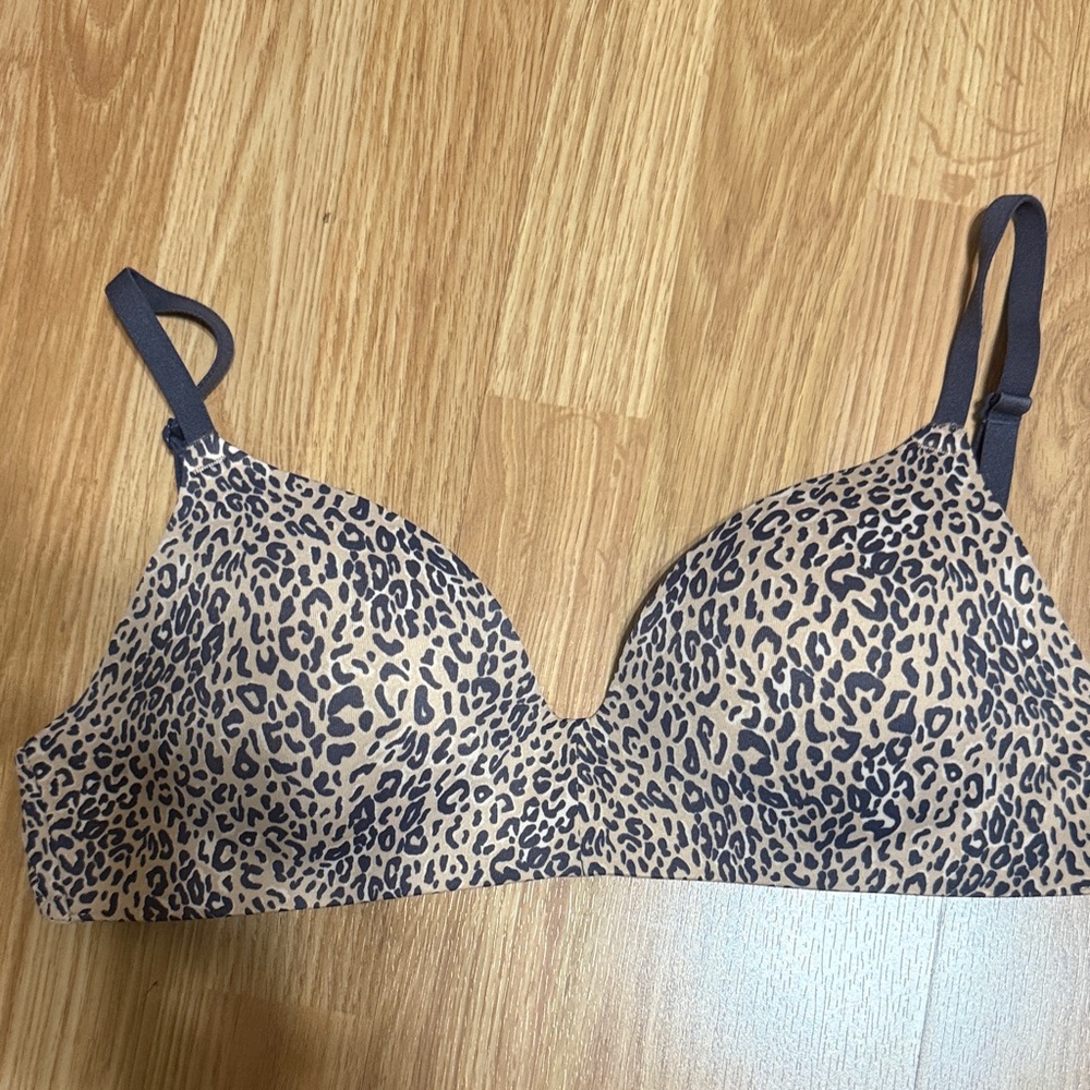 Victoria's Secret Tan and Black Leopard Print Bra